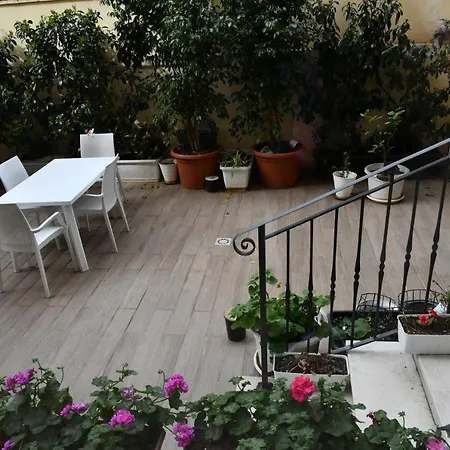 Garden Luxury Apartment