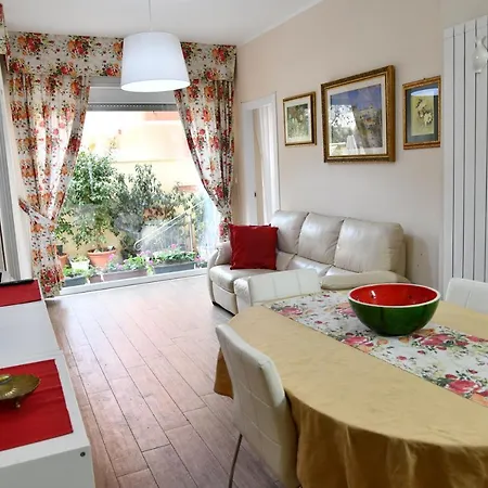 Garden Luxury Apartment *